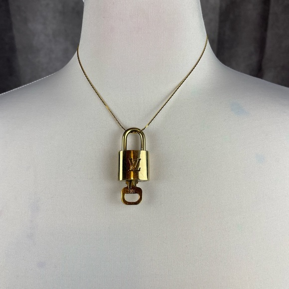 Authentic Louis Vuitton LV Signature Brass Padlock Key 14k Gold Plating Necklace - Picture 2 of 6